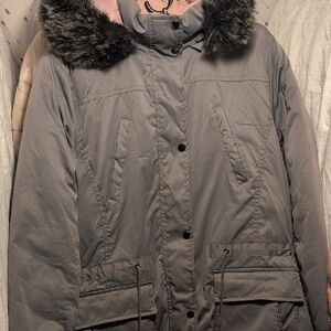 Women's Charcoal Fur-Trimmed Puffer Jacket